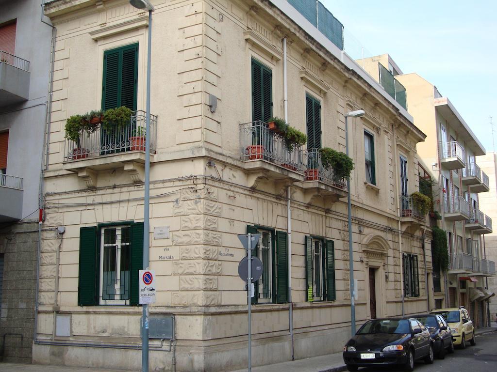 La Maison Des Livres Реджо ди Калабрия Екстериор снимка