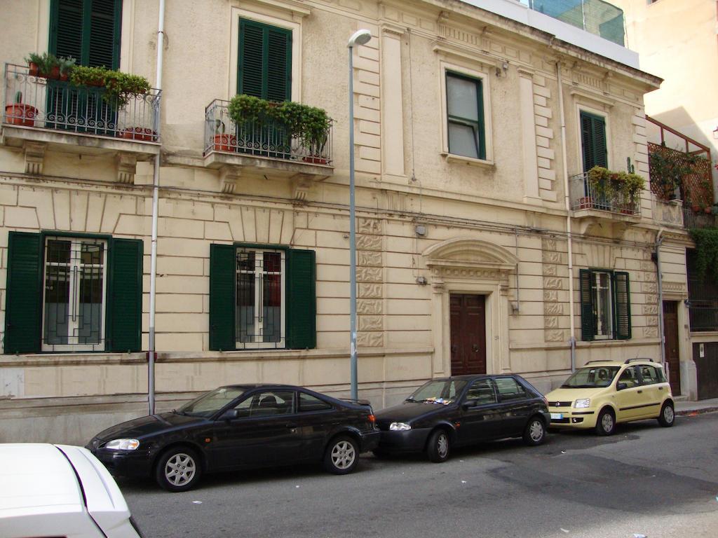 La Maison Des Livres Реджо ди Калабрия Екстериор снимка